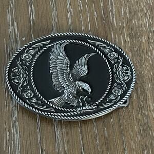 Landing Eagle Mens Belt Buckle Silver Tone Black Metal Oval Floral Patriotic USA